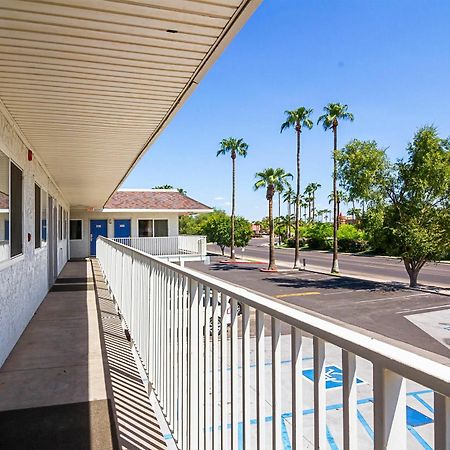 Motel 6 Mesa North Экстерьер фото