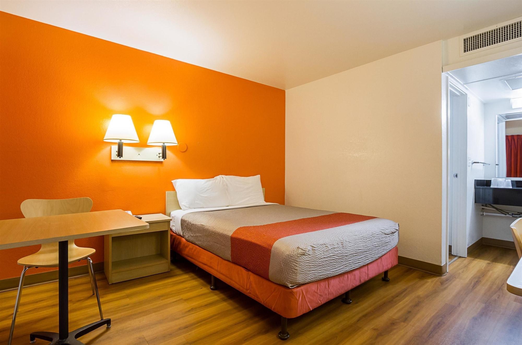 Motel 6 Mesa North Экстерьер фото