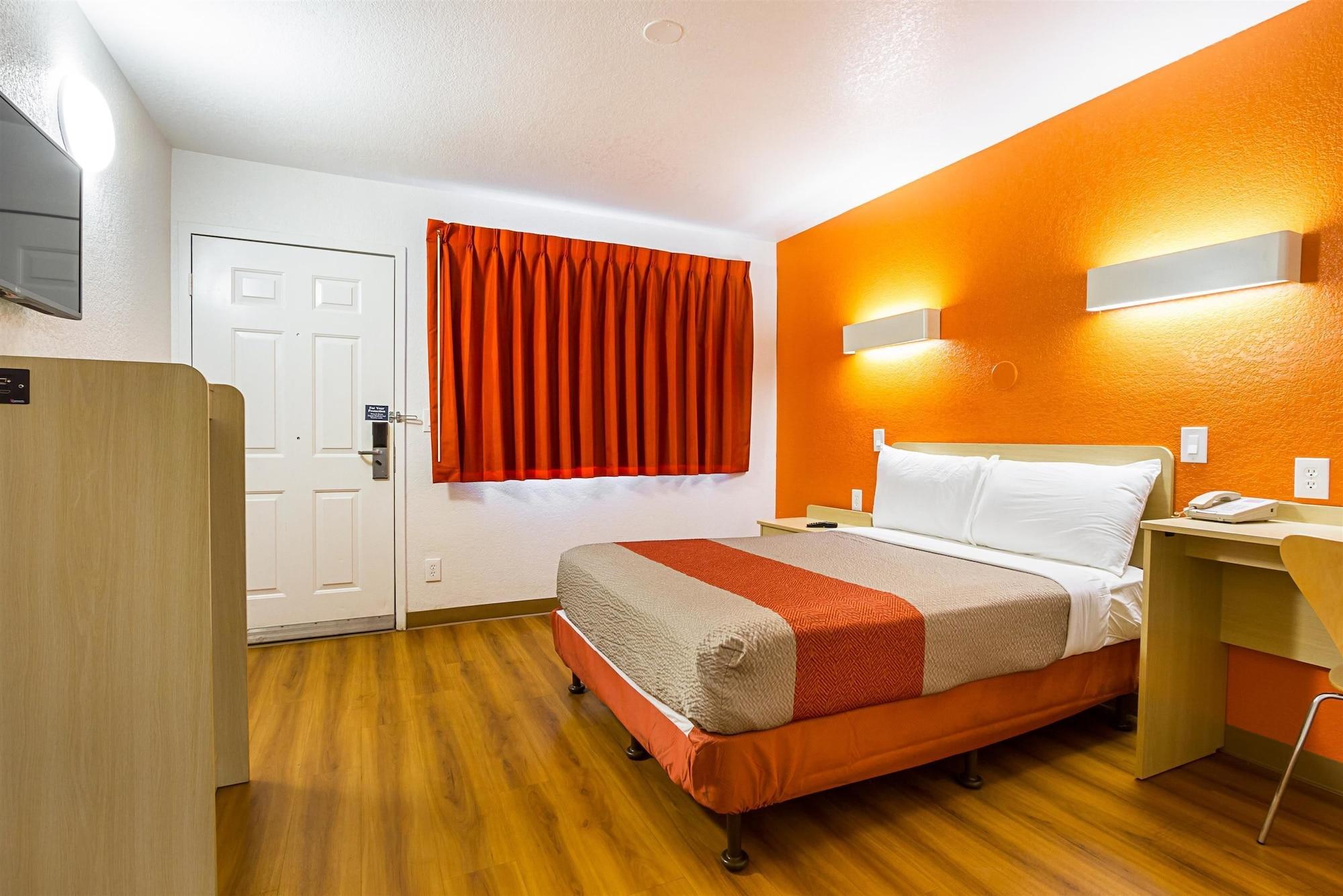 Motel 6 Mesa North Экстерьер фото