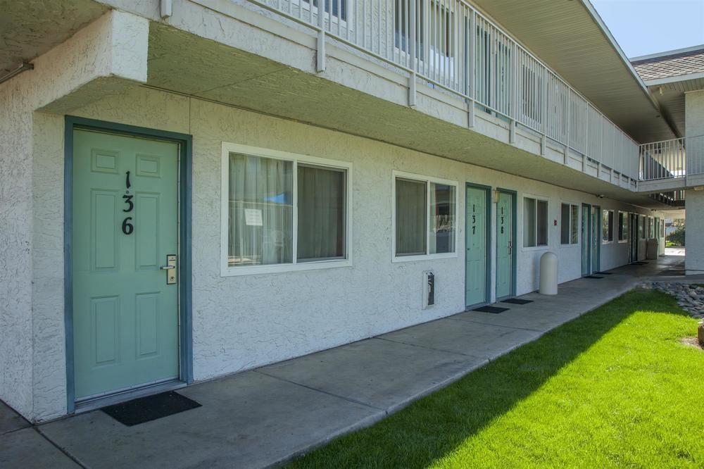 Motel 6 Mesa North Экстерьер фото