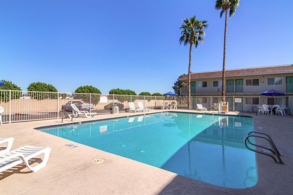 Motel 6 Mesa North Экстерьер фото