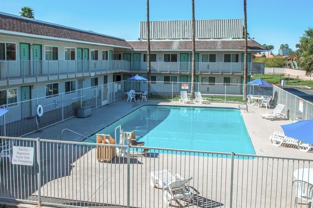 Motel 6 Mesa North Экстерьер фото