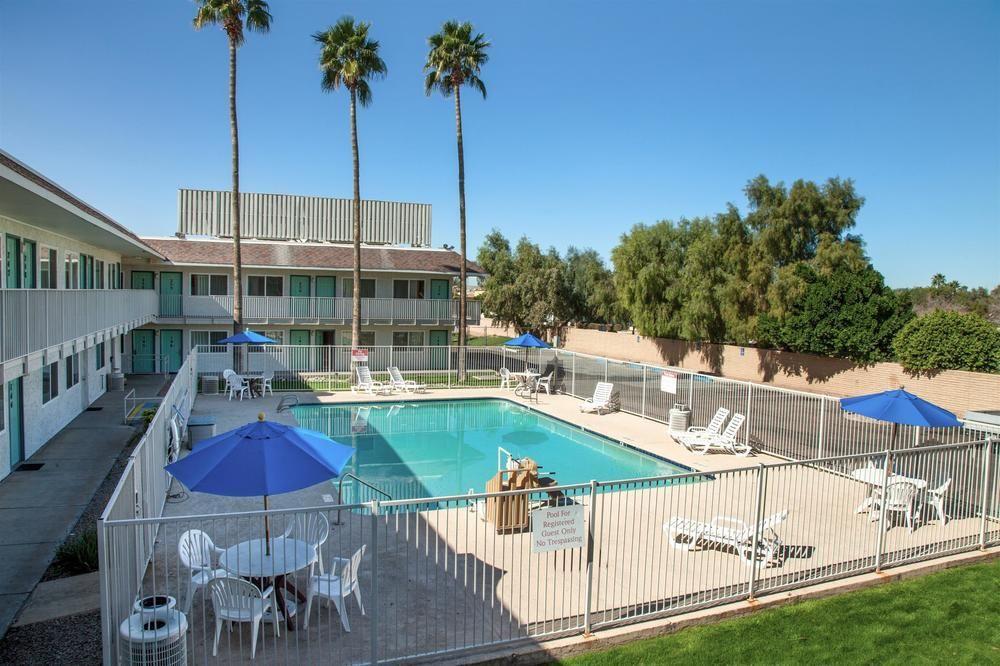 Motel 6 Mesa North Экстерьер фото