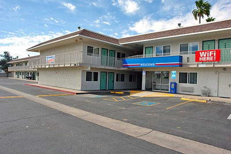 Motel 6 Mesa North Экстерьер фото