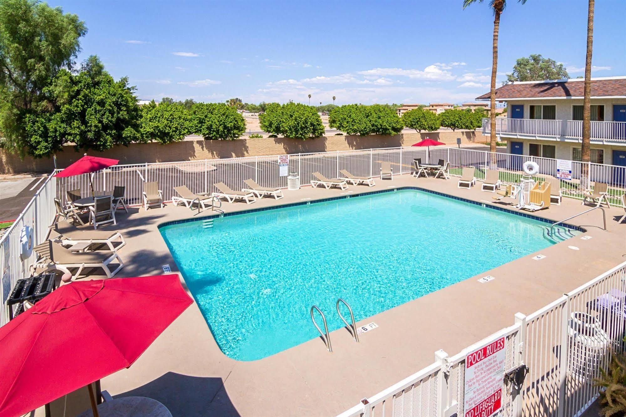 Motel 6 Mesa North Экстерьер фото