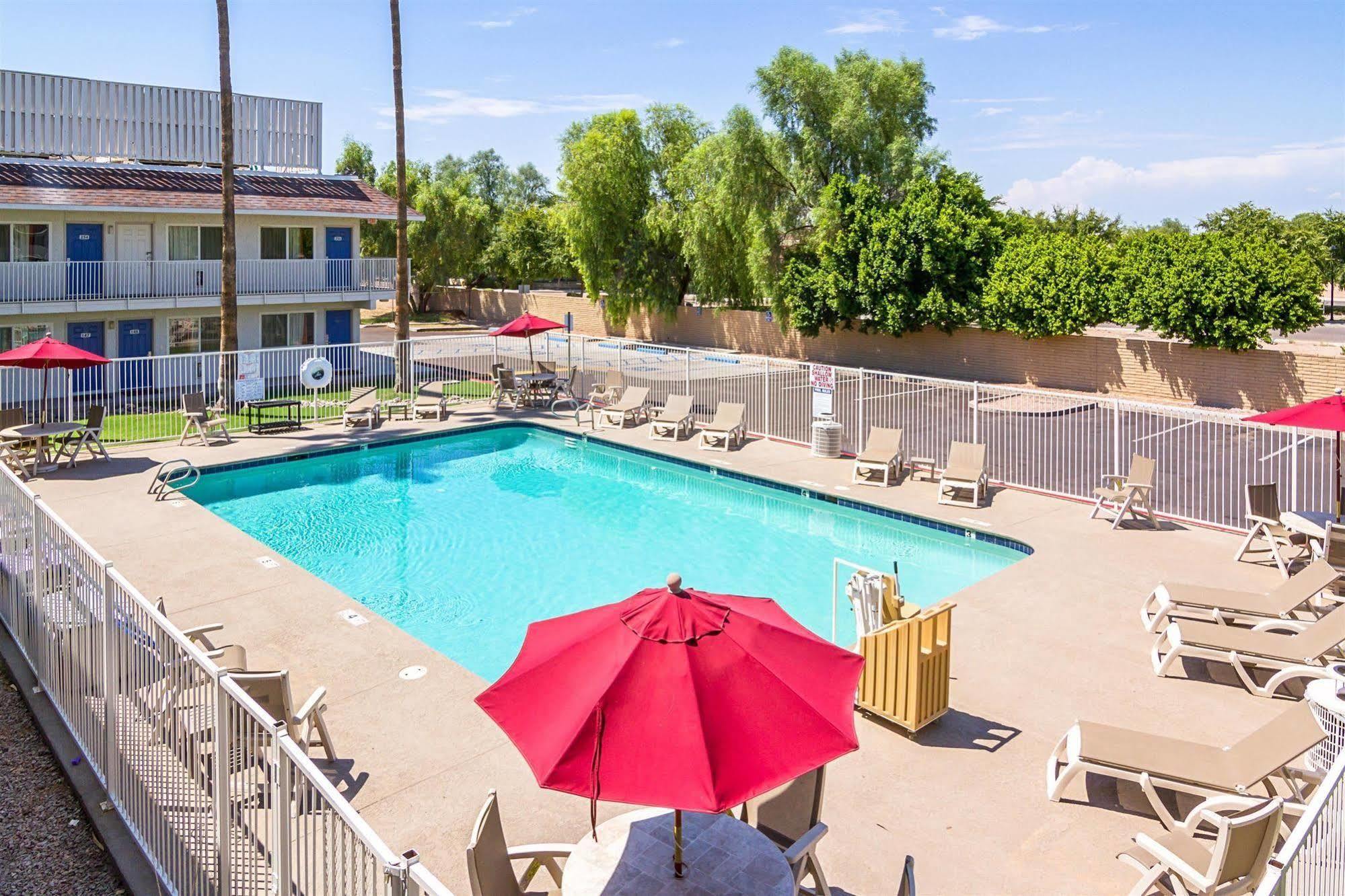 Motel 6 Mesa North Экстерьер фото